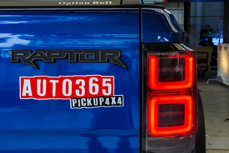 NÂNG CẤP BỘ ĐÈN HẬU MẪU RANGE ROVER CHO BÁN TẢI FORD RANGER RAPTOR TẠI AUTO365